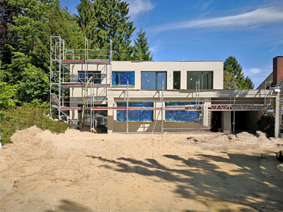 Deutsche-Politik-News.de | Fr Liebhaber des Besonderen: Eine Stadtvilla im Bauhaus-Stil ffnet am kommenden Wochenende in 21224 in Buchholz ihre Tren fr Besucher. Foto: Roth-Massivhaus